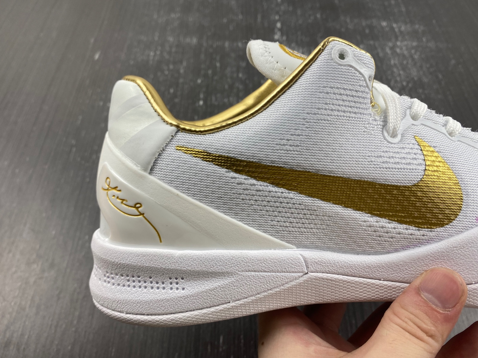 nike kobe 8 protro white metallic gold fv6325-100