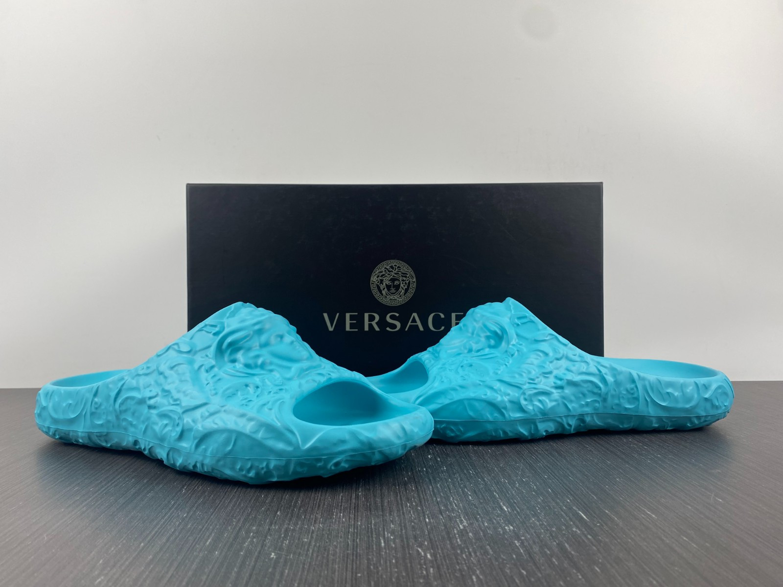versece slipper