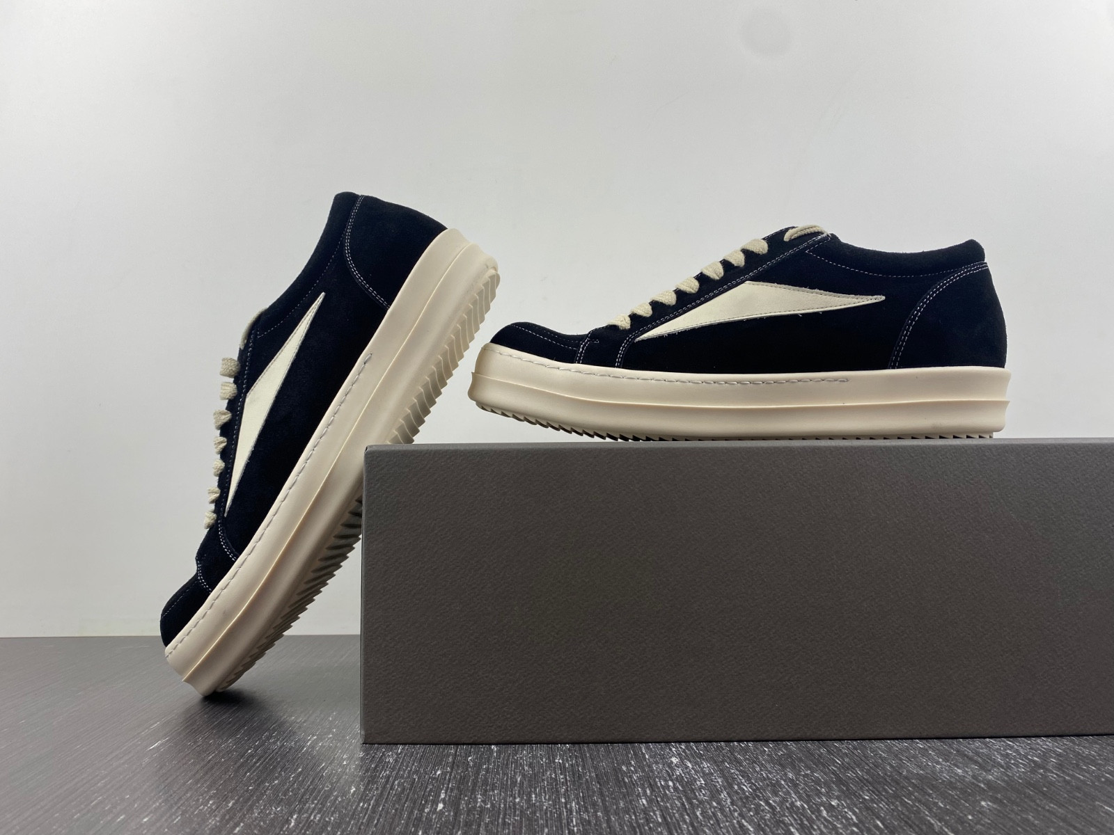 r1ck 0wens sneaker