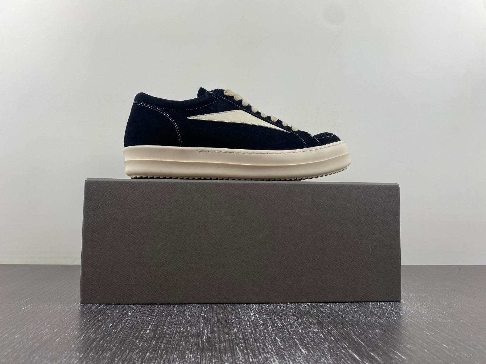 r1ck 0wens sneaker