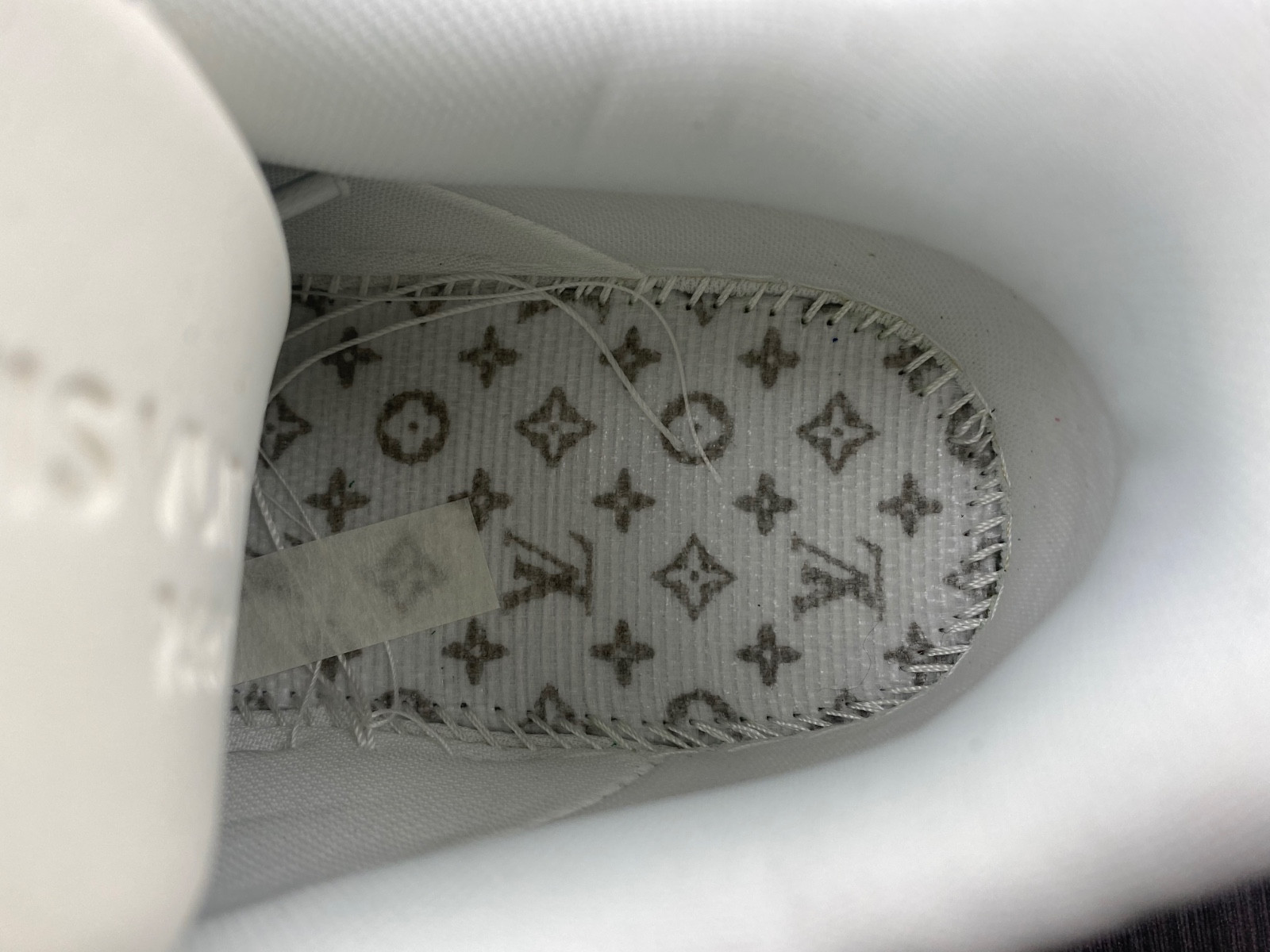 lwe sneaker