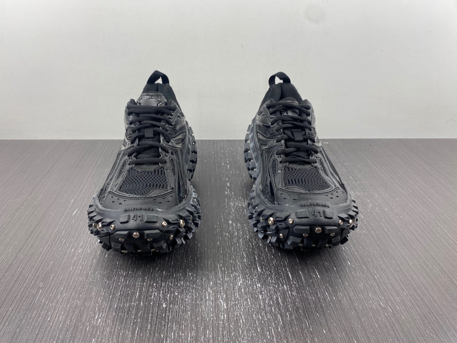 Ba*len*cia*ga defender sneaker