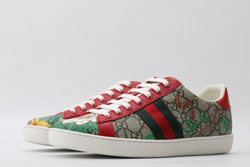 G*u*i sneaker