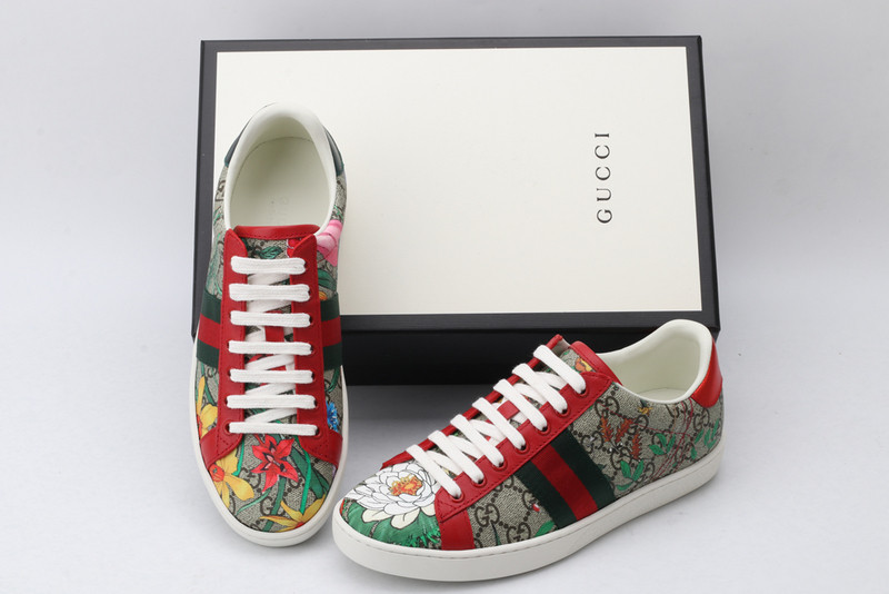 G*u*i sneaker