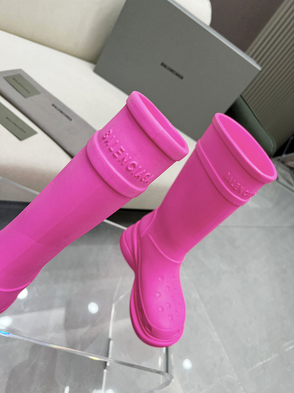Ba*len*cia*ga croc rubber rain boots pink
