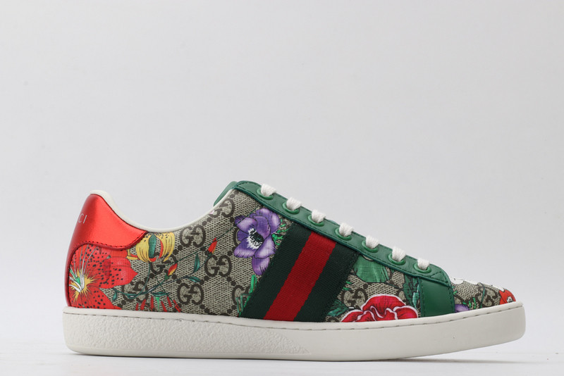 G*u*i sneaker