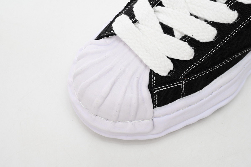 mmy sneaker 0044