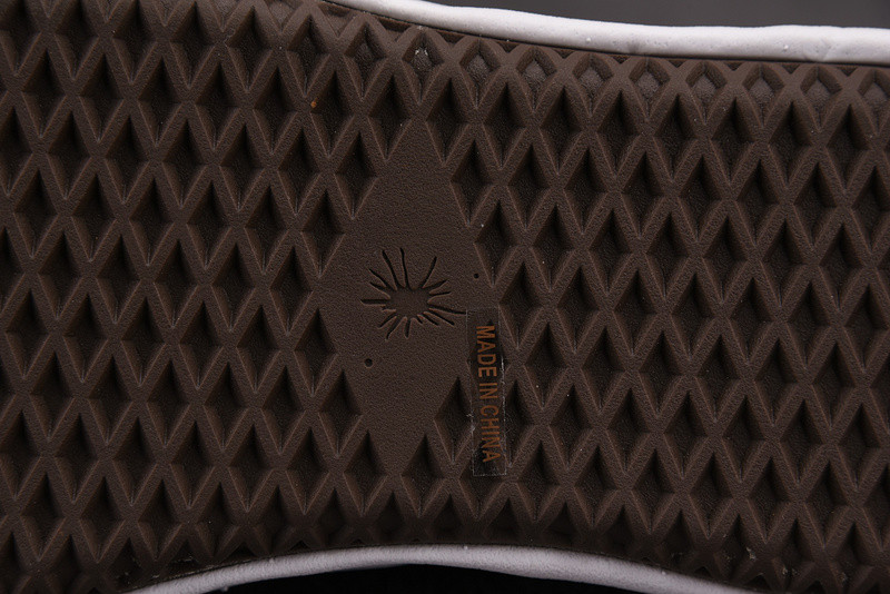 mmy sneaker 001