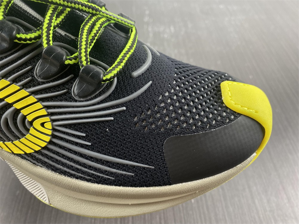 guci sneaker