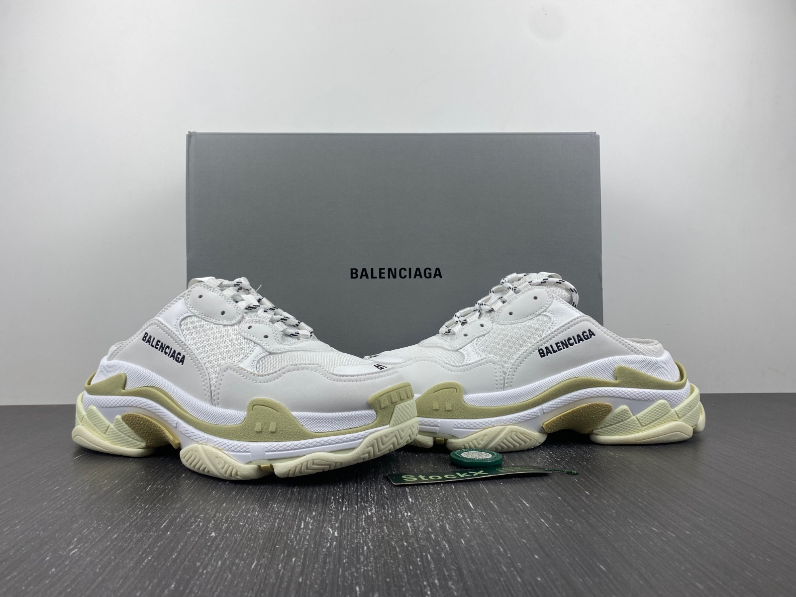 Ba*len*cia*ga triple s