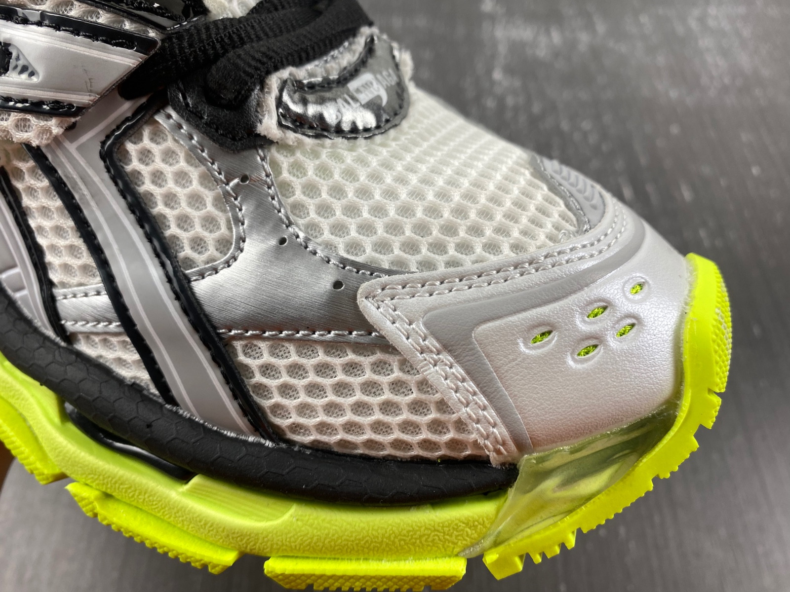 Ba*len*cia*ga runner sneaker