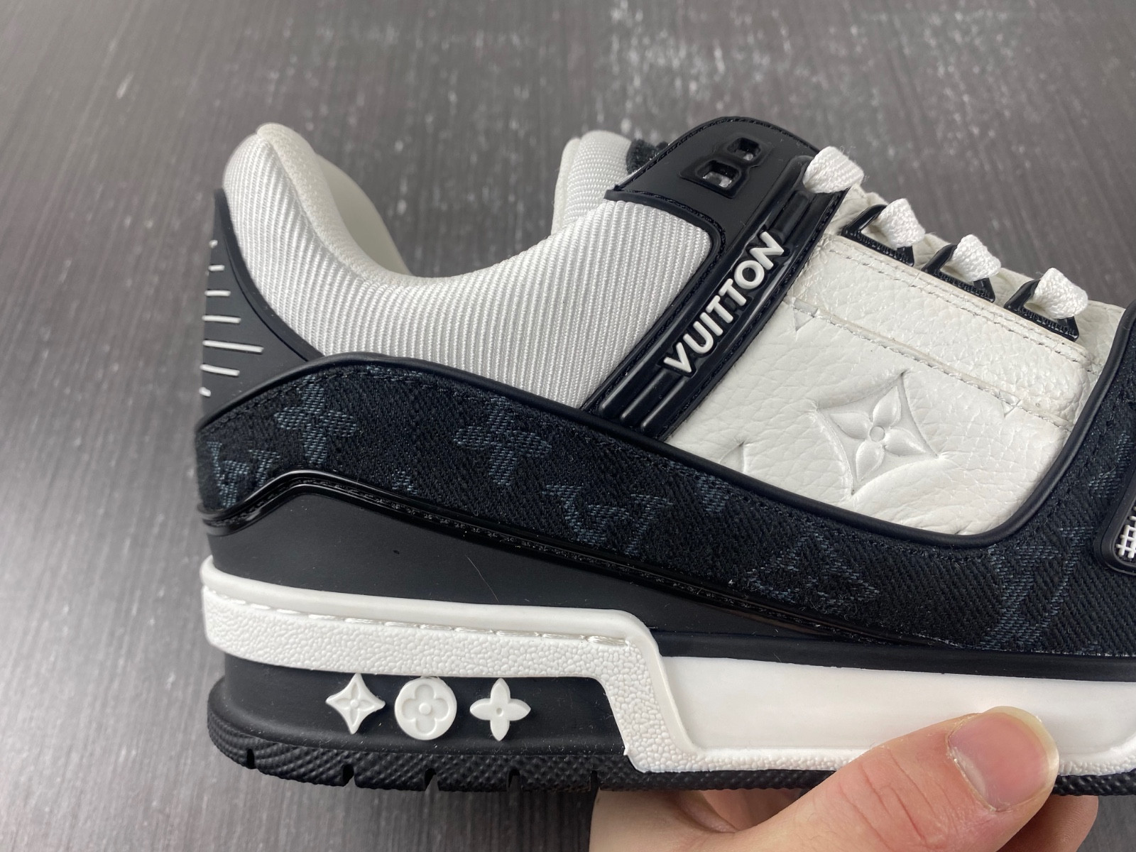lwe sneaker