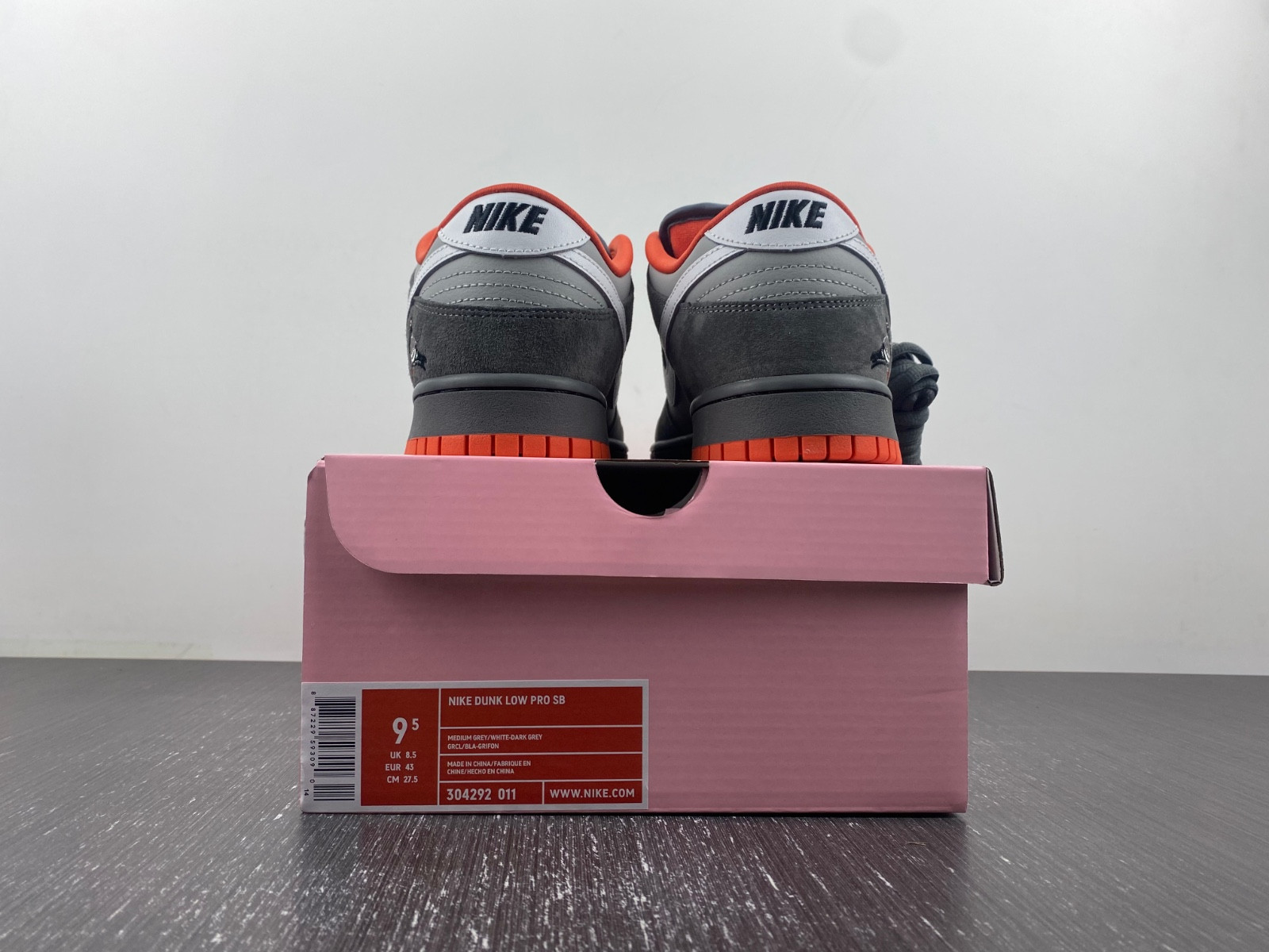 nike sb dunk low staple nyc pigeon 304292-011