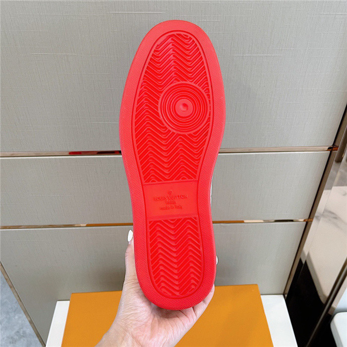 lwe sneaker