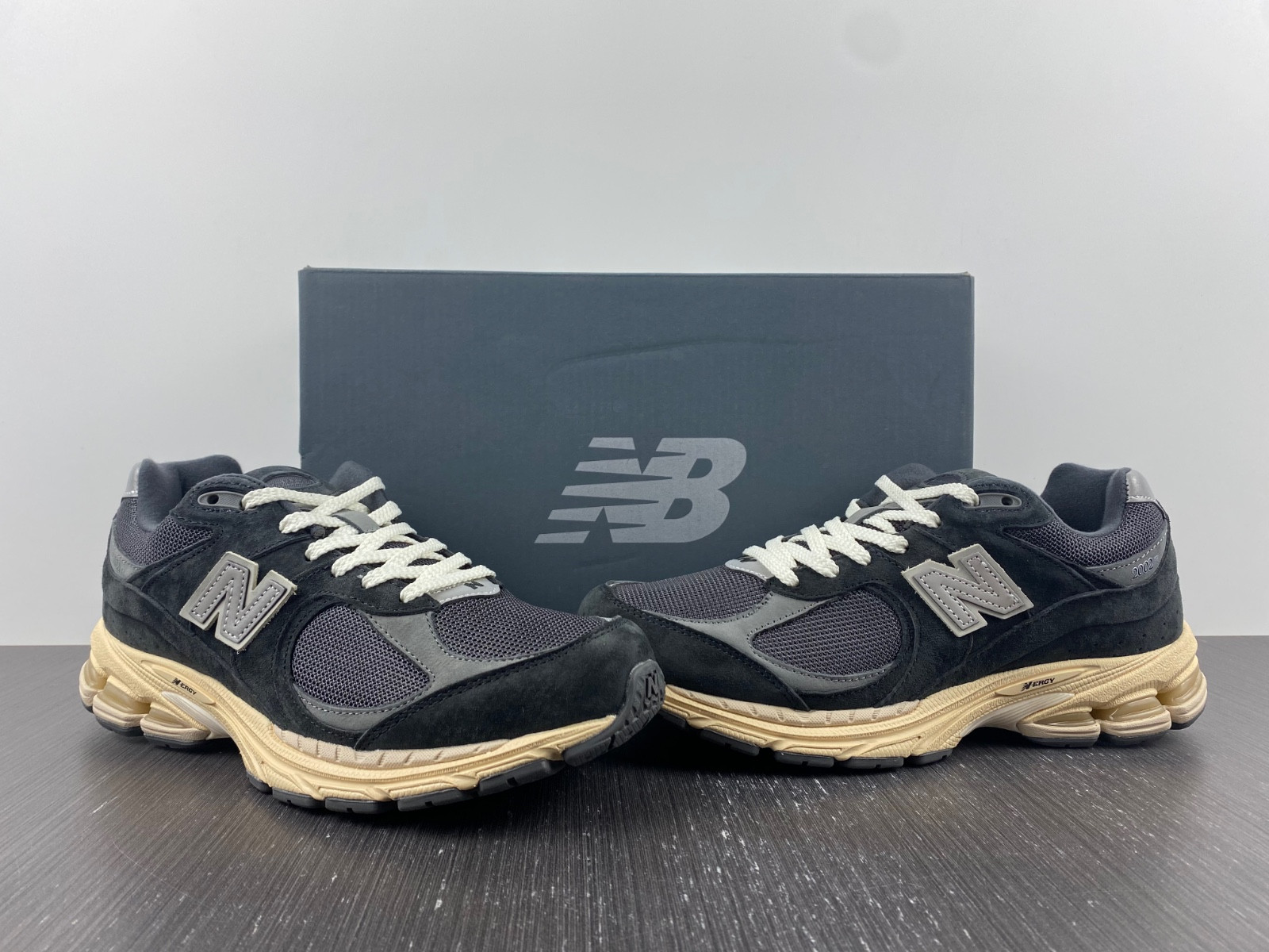 new Ba1an*e 2002r black dark grey - m2002rho