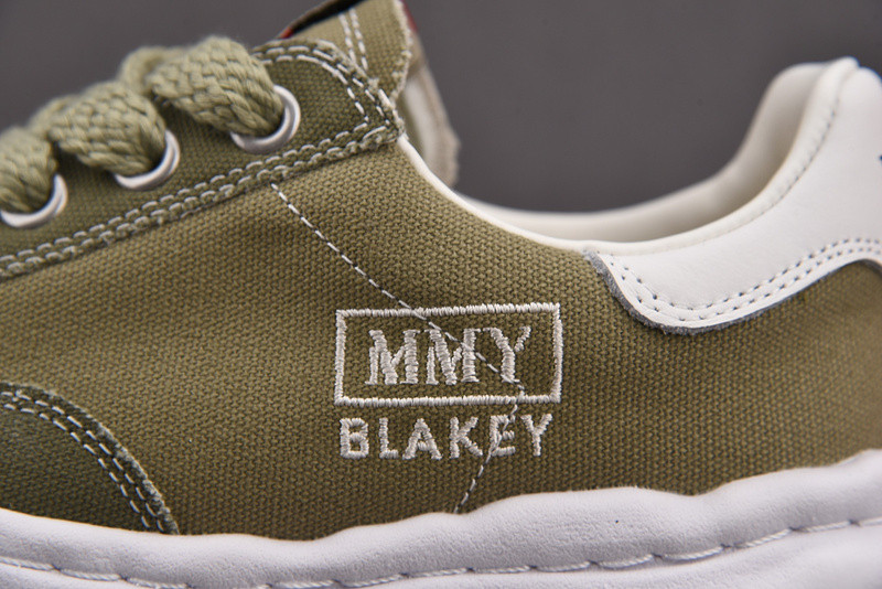 mmy sneaker 0010