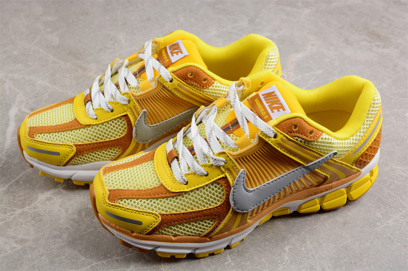 nike zoom vomero 5 yellow ochre fj4453-765