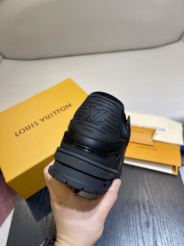 lwe sneaker