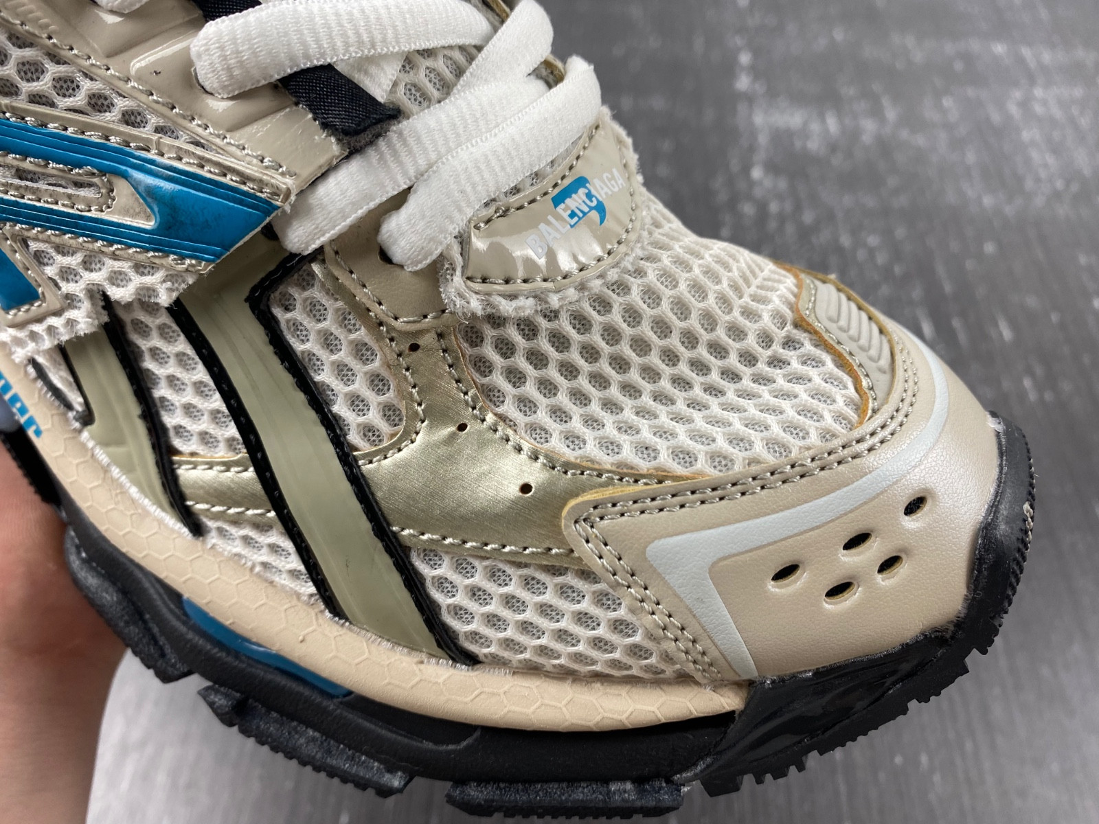 Ba*len*cia*ga runner sneaker