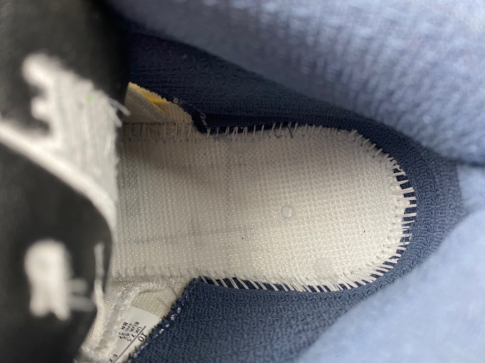 a ma maniere x air jordan 5 “diffused blue x aj5 fz5758-004