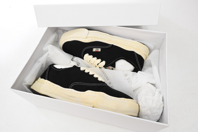 mmy sneaker 0046