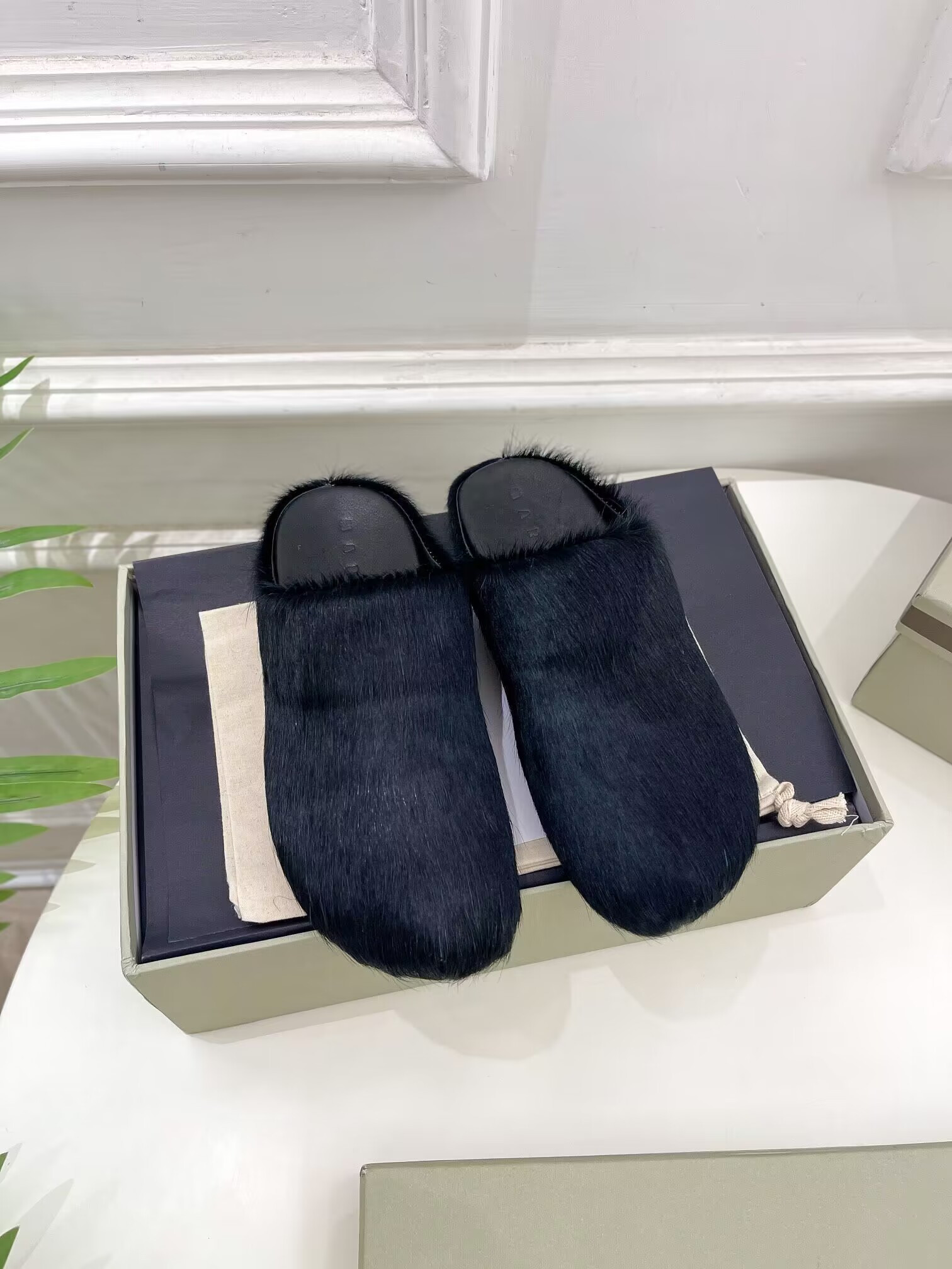 Ma*n1 black fussbett sabot loafers