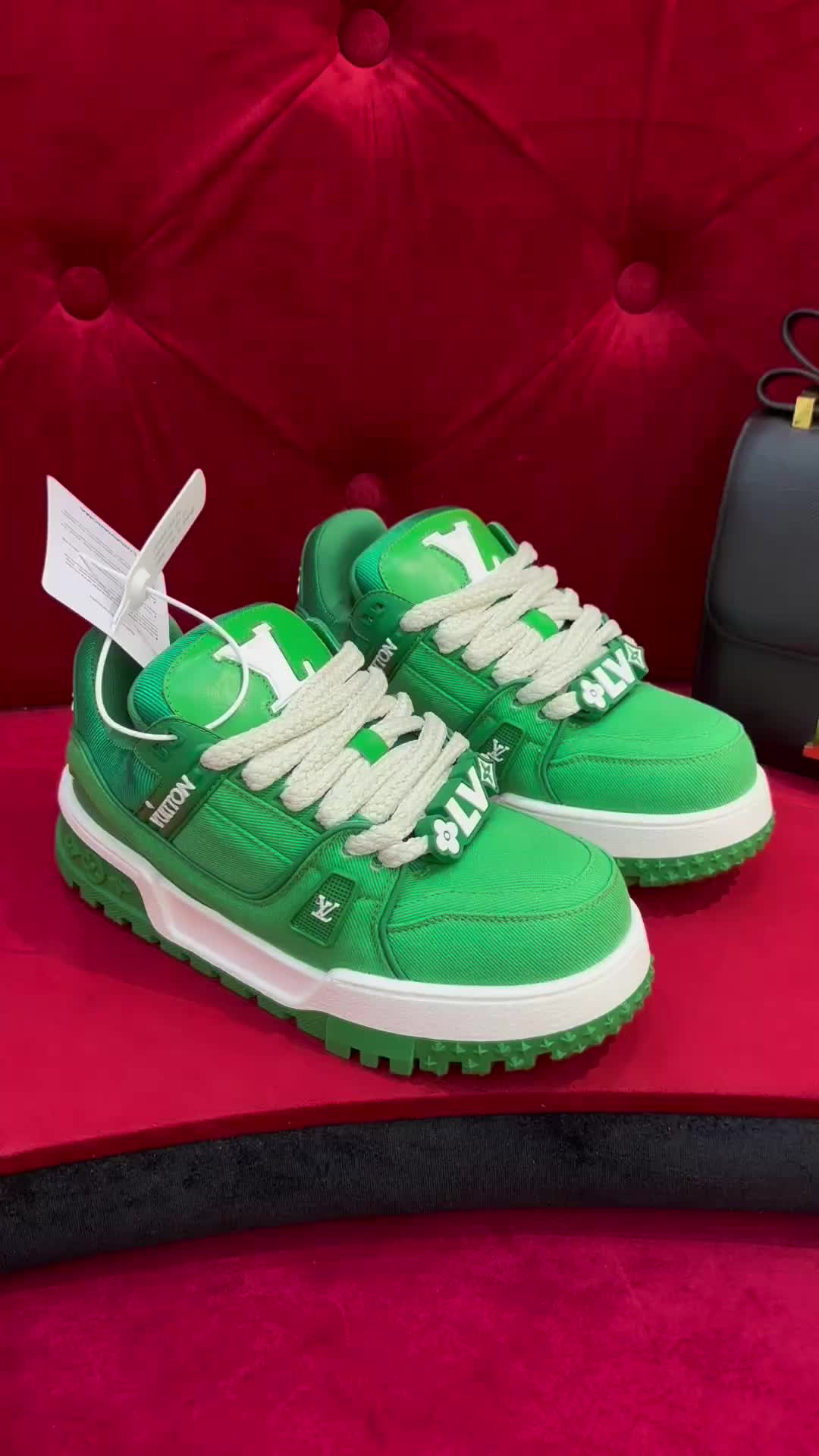 lwe sneaker