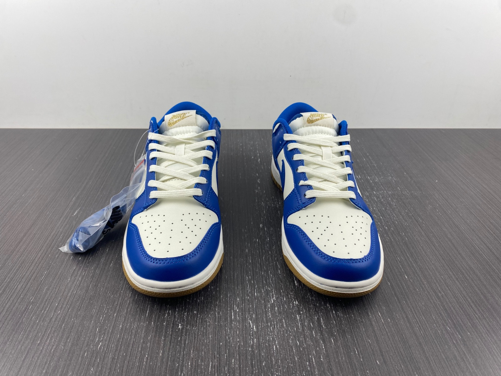 nike dunk low royal blue gold fb7173-141