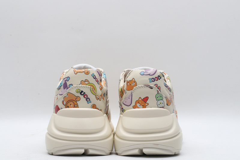 G*u*i sneaker