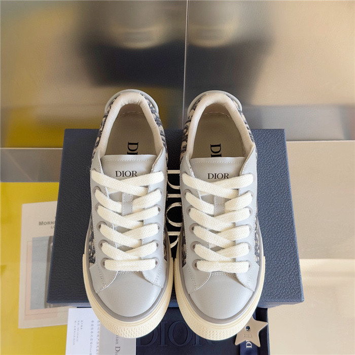 D*or b33 sneaker