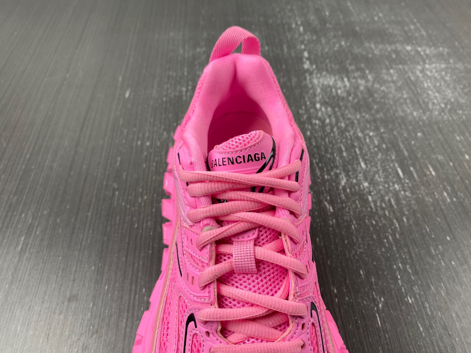 Ba*len*cia*ga defender sneaker