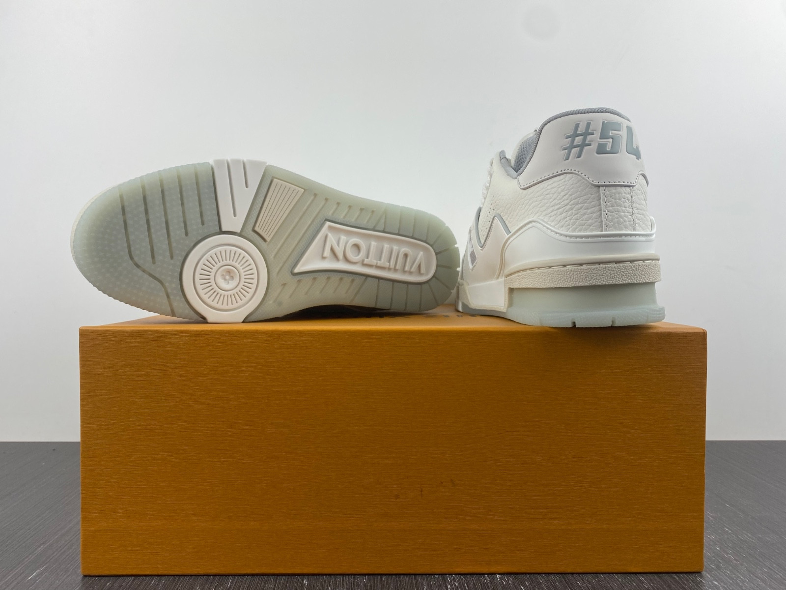 lwe sneaker
