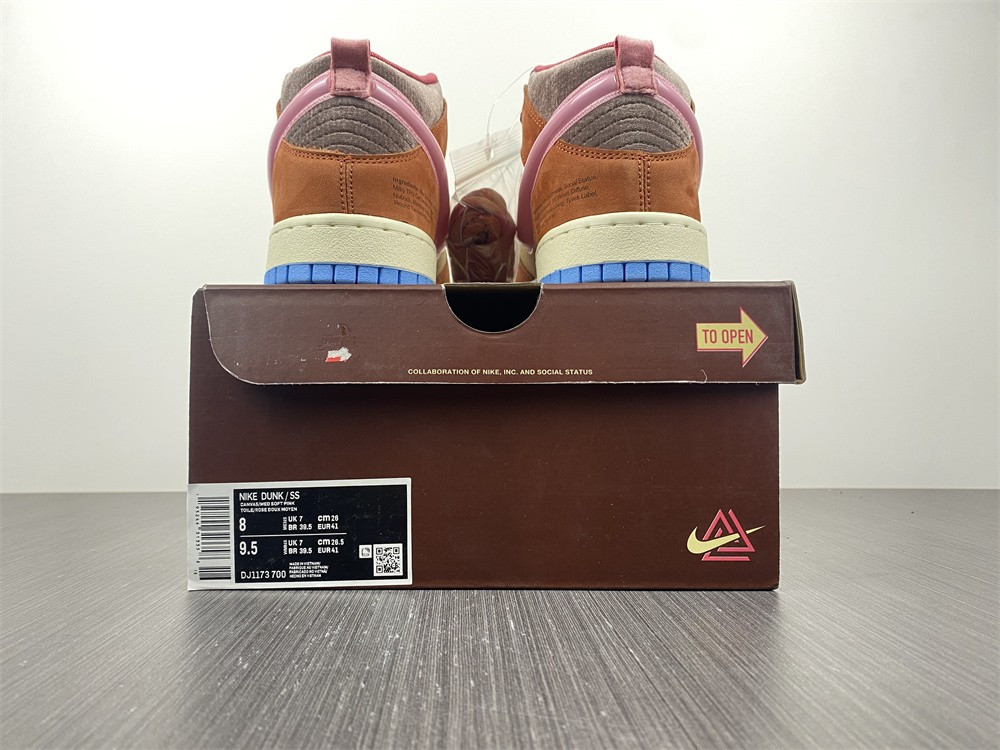 nike social status x dunk mid 