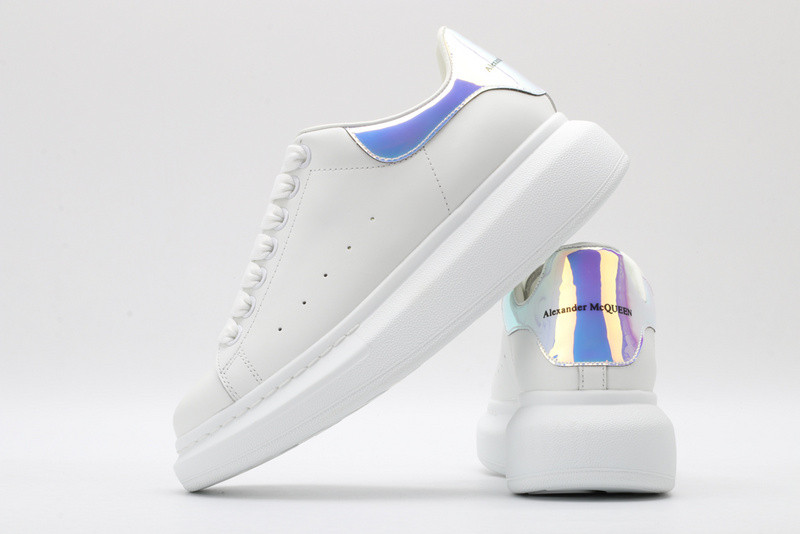 a1exa*der Mcqv*en white laser