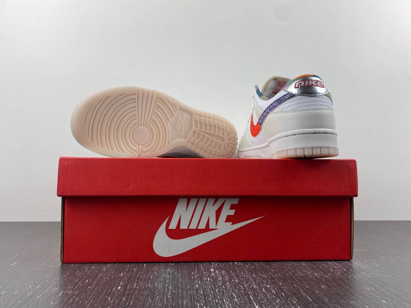 nike dunk low gs "multi-color paisley" fn8913-141
