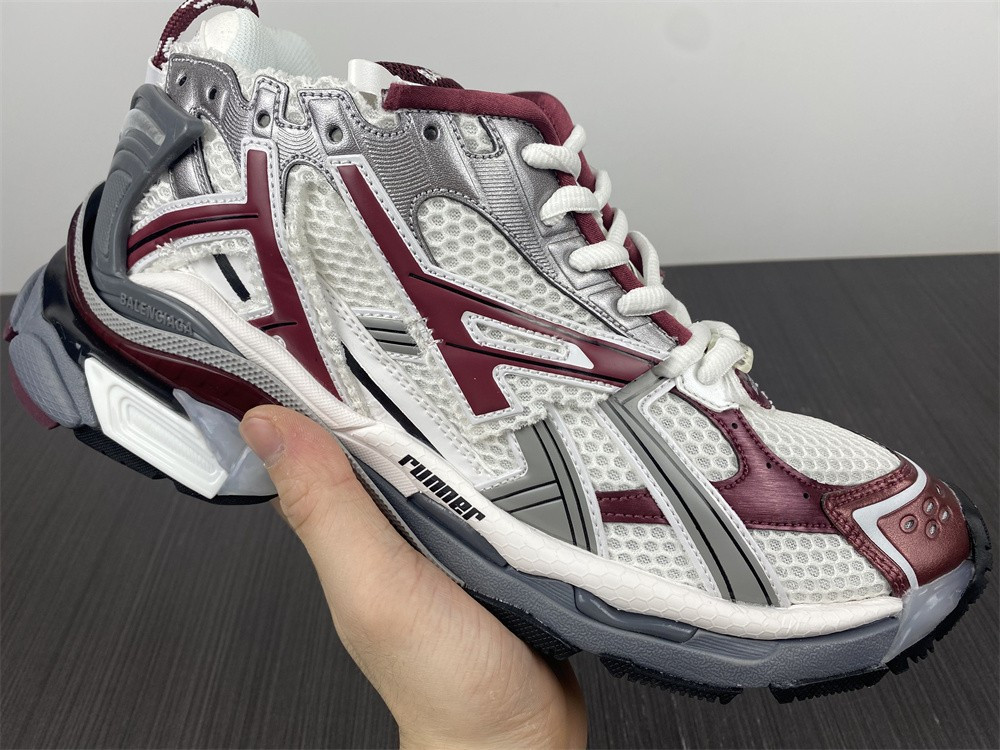 Ba*len*cia*ga runner sneaker 677403w3rb89069