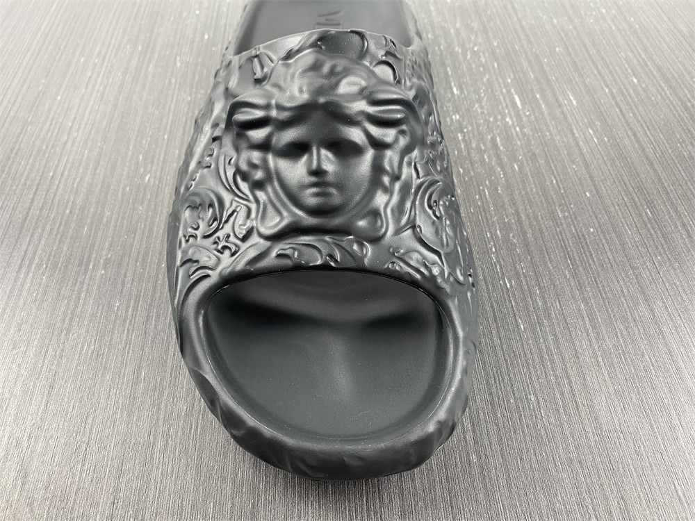 versece slipper