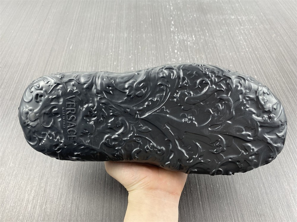 versece slipper