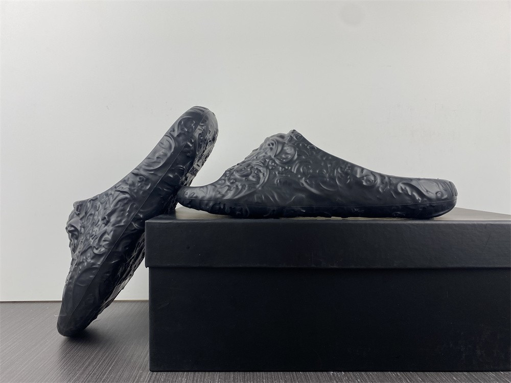 versece slipper