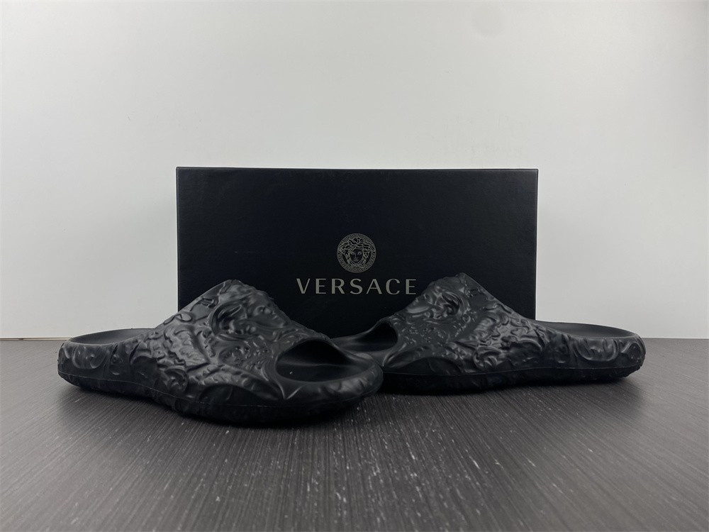 versece slipper
