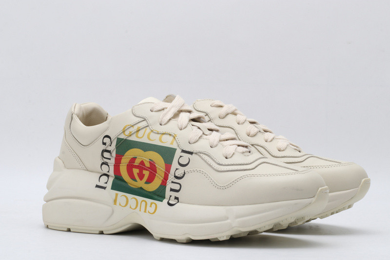 G*u*i ace embroidered low-top sneaker white with print