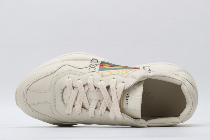 G*u*i ace embroidered low-top sneaker white with print