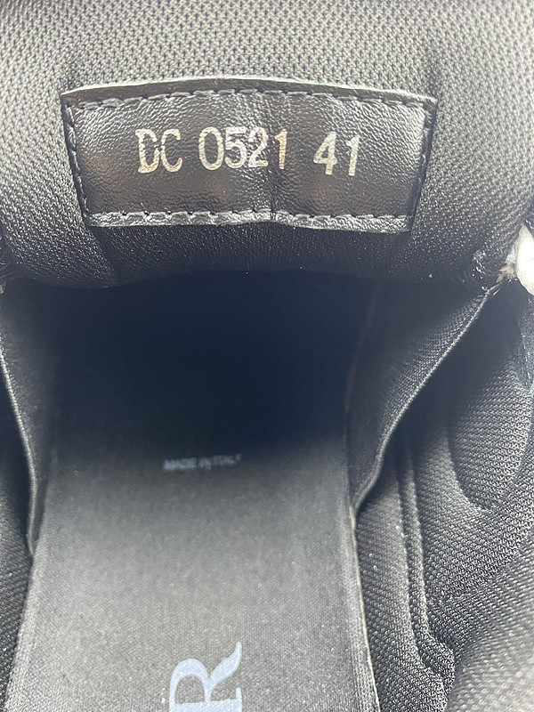 D*or b30 sneaker