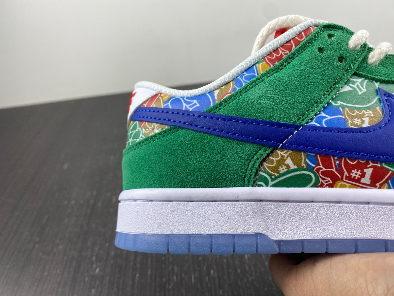 nike dunk low foam finger dz5184-300