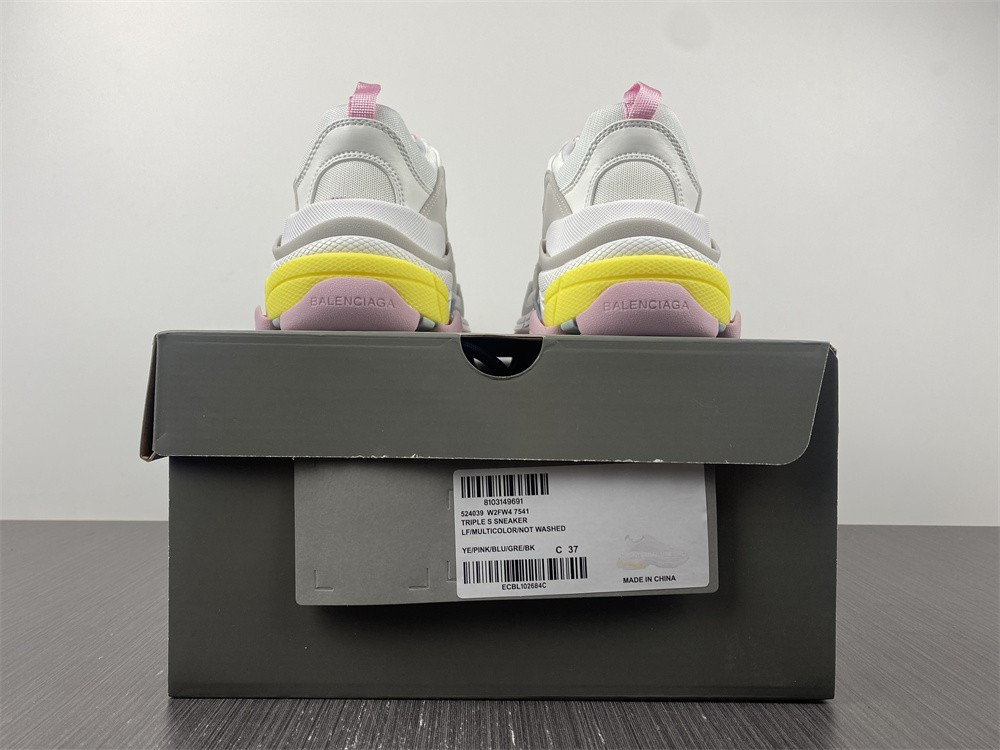 Ba*len*cia*ga triple s