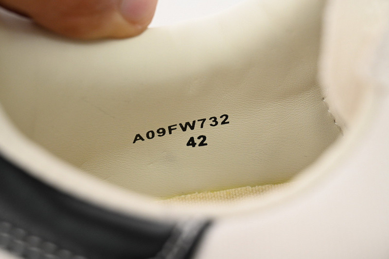 mmy sneaker 0038