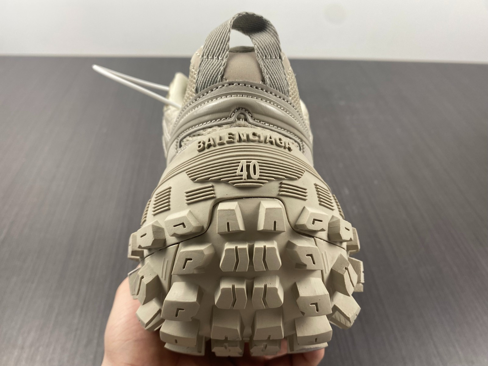 Ba*len*cia*ga defender sneaker