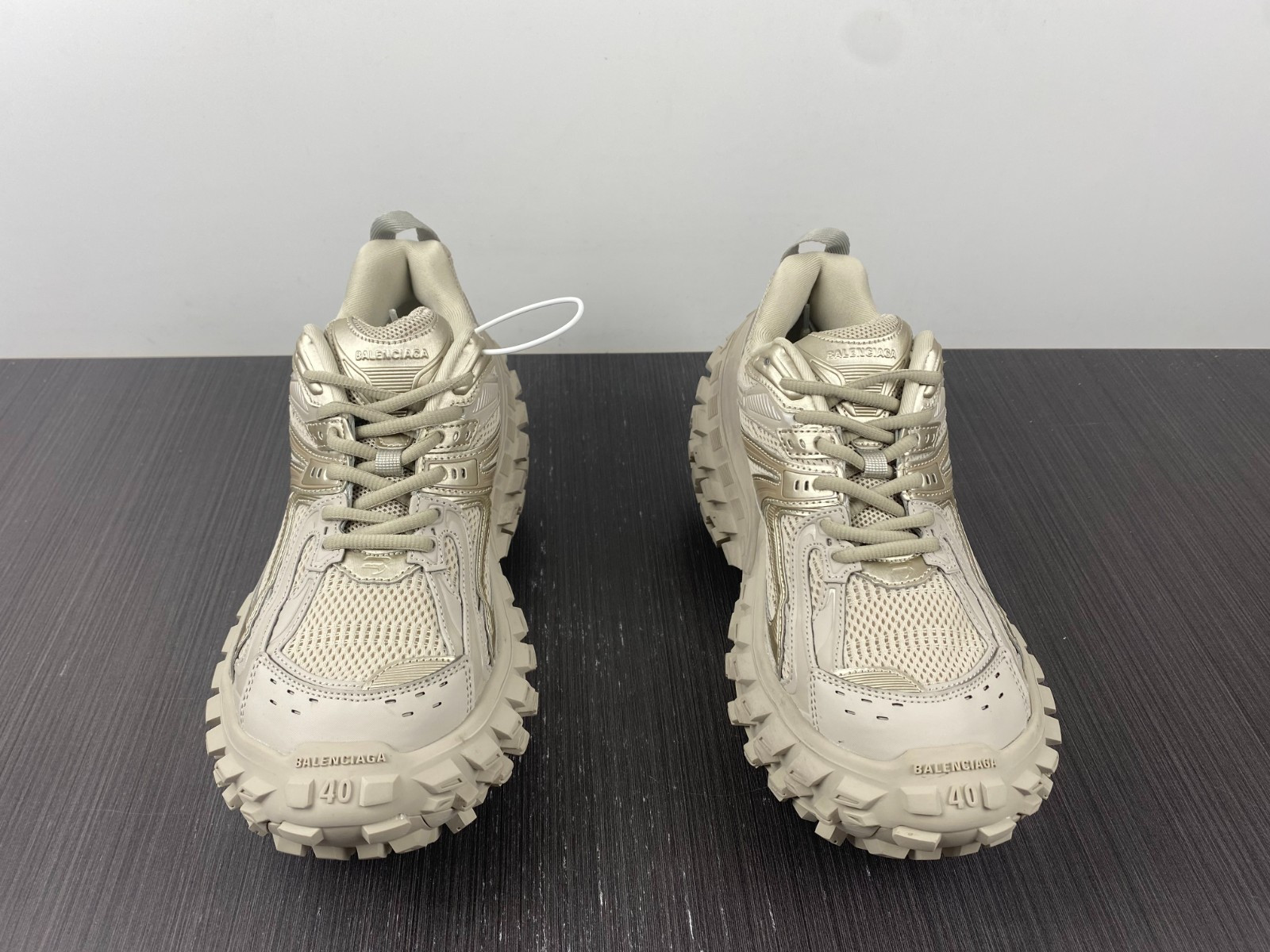 Ba*len*cia*ga defender sneaker
