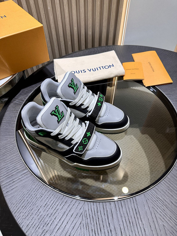 lwe sneaker