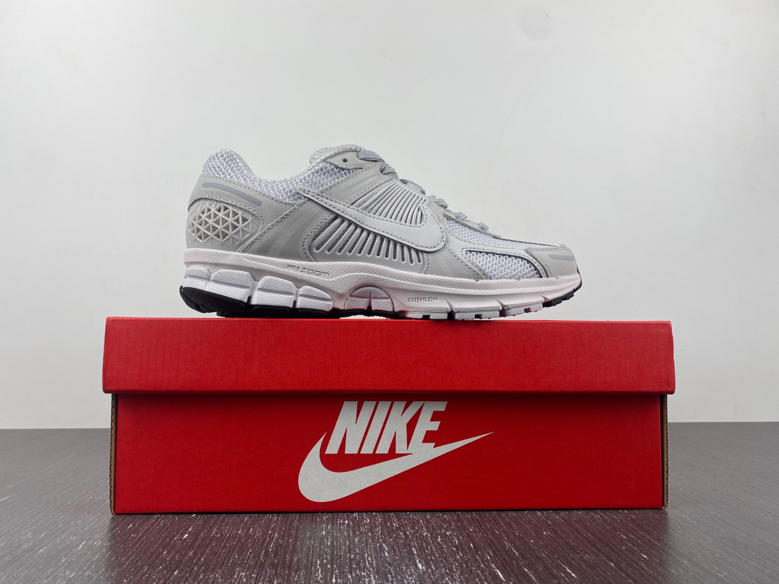 nike zoom vomero 5 sp vast grey men